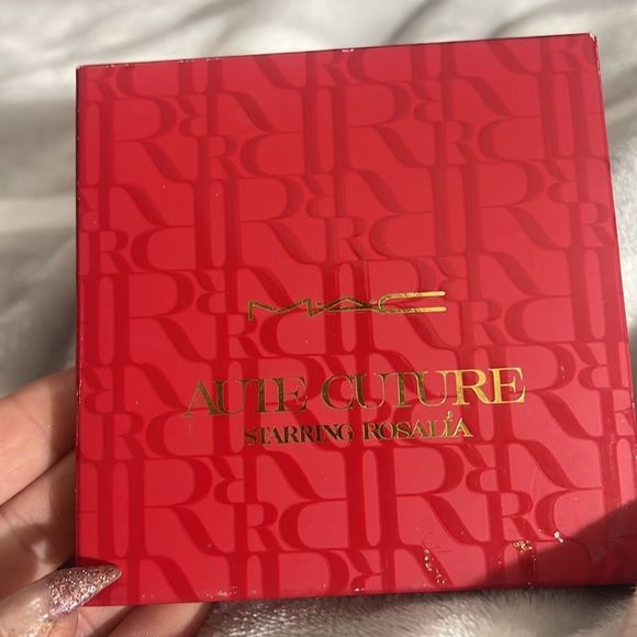 M•A•C extra dimensions skin finish luminizer  x4 AUTE CUTURE STARRING ROSALÍA - Picture 6 of 13